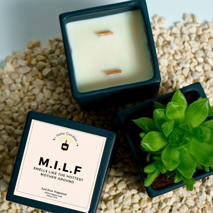 Lumânare Parfumată "MILF" - Atelier Magic