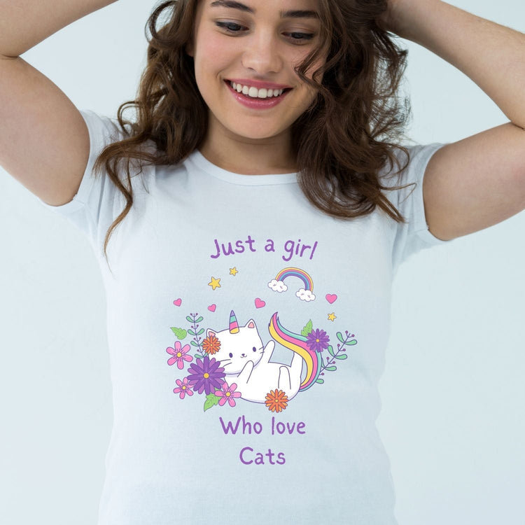 Tricou "just a girl who loves cats" - Cadouri Personalizate