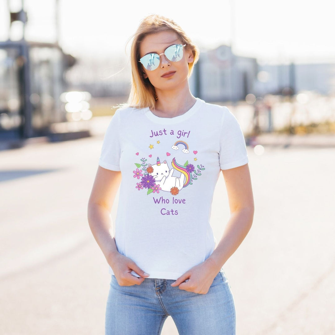 Tricou "just a girl who loves cats" - Cadouri Personalizate