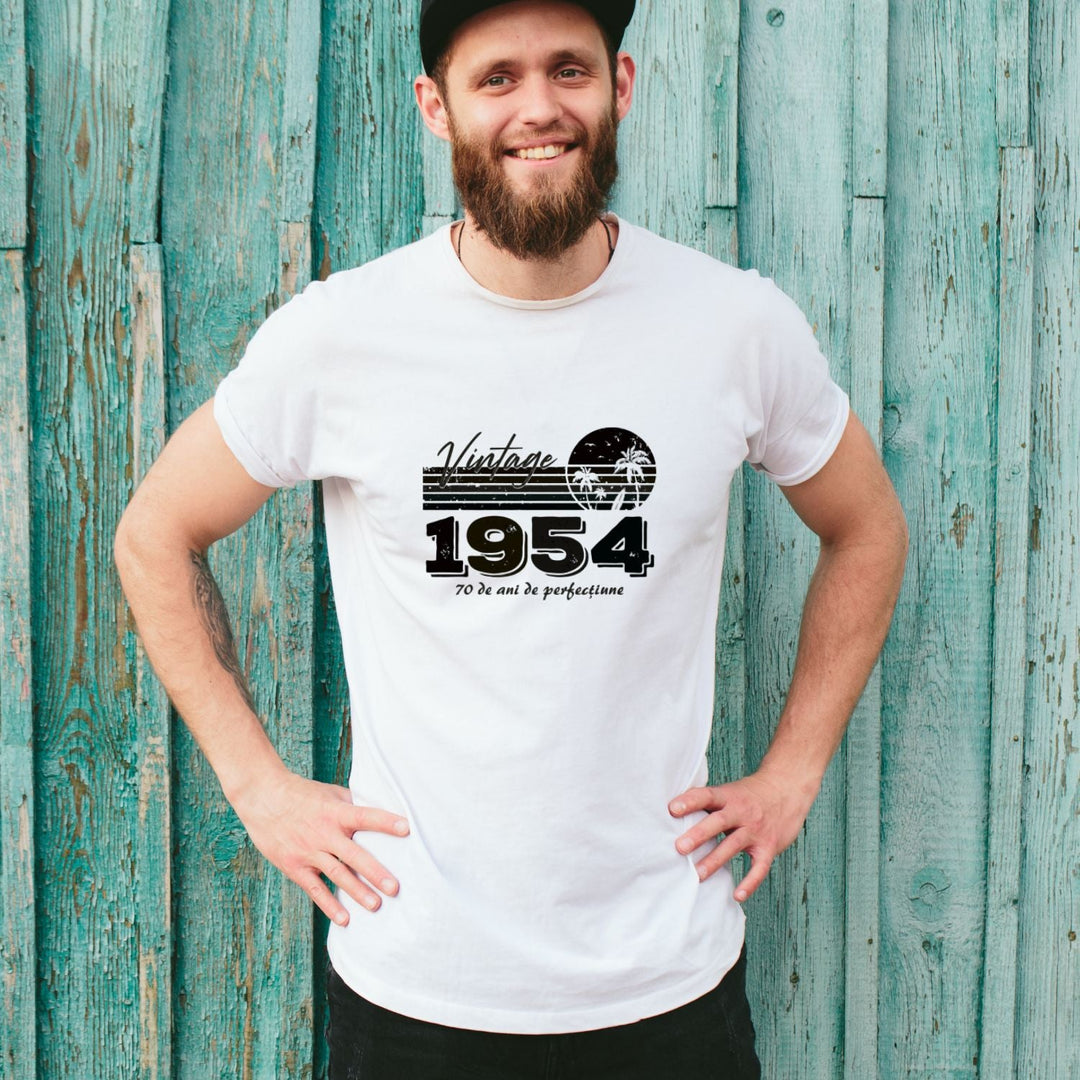 Tricou personalizat Născut în 1954 - Cadouri Personalizate