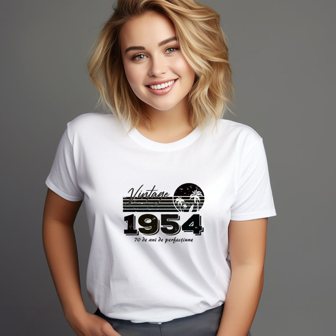 Tricou personalizat Născut în 1954 - Cadouri Personalizate